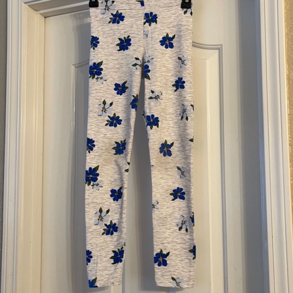 Old Navy leggings , size 10-12